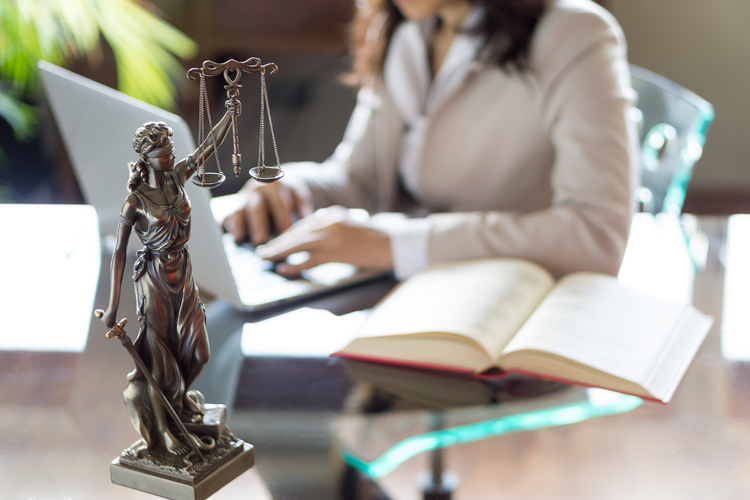 Can I Switch Attorneys in a Personal Injury Case?